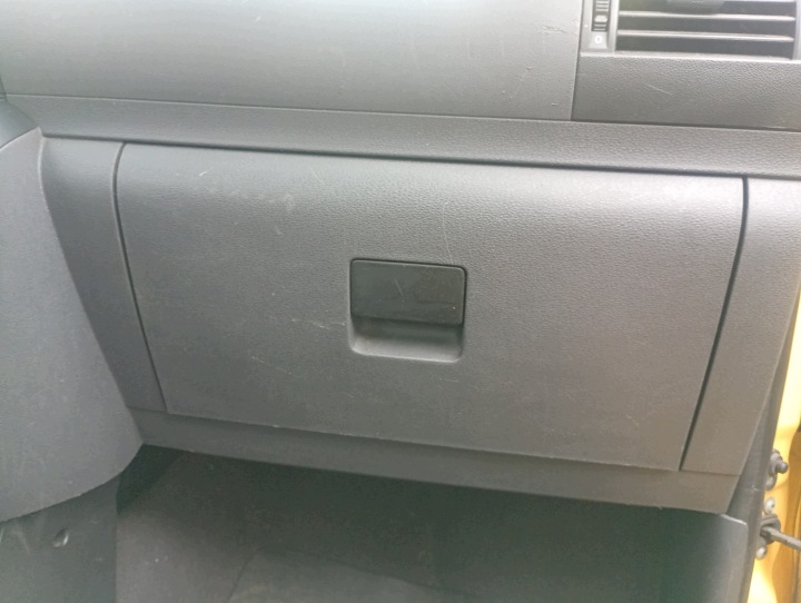 passenger compartment of the passenger VW Fox 05-11