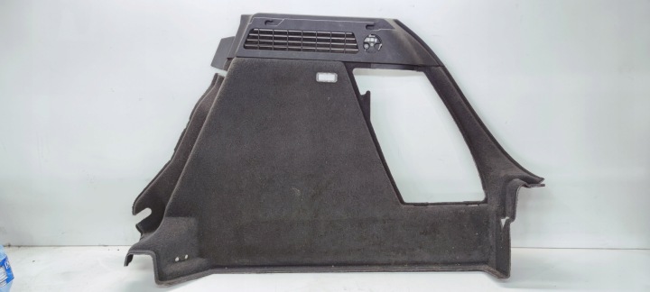 tapacír kufru pravý AUDI Q3 8U 8U0863880D IBH