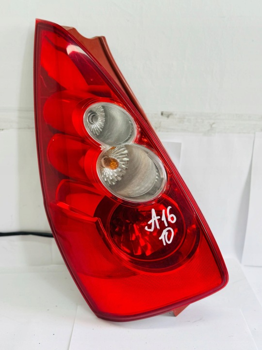 light left rear MAZDA 5 2.0 C23551160