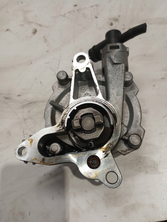 pump vacual VACUM vacuum NISSAN QASHQAI 1,6DCI 146503760R