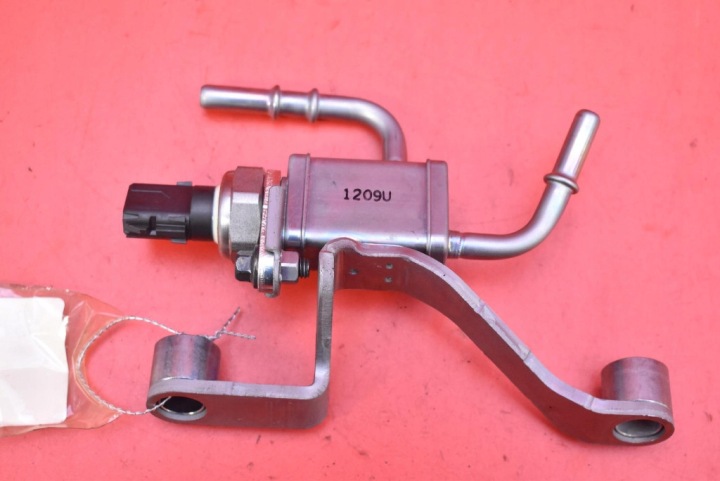 sensore pressione carburante 89458-33041 TOYOTA YARIS 4 IV 1.5 12V 125 KM 20-24