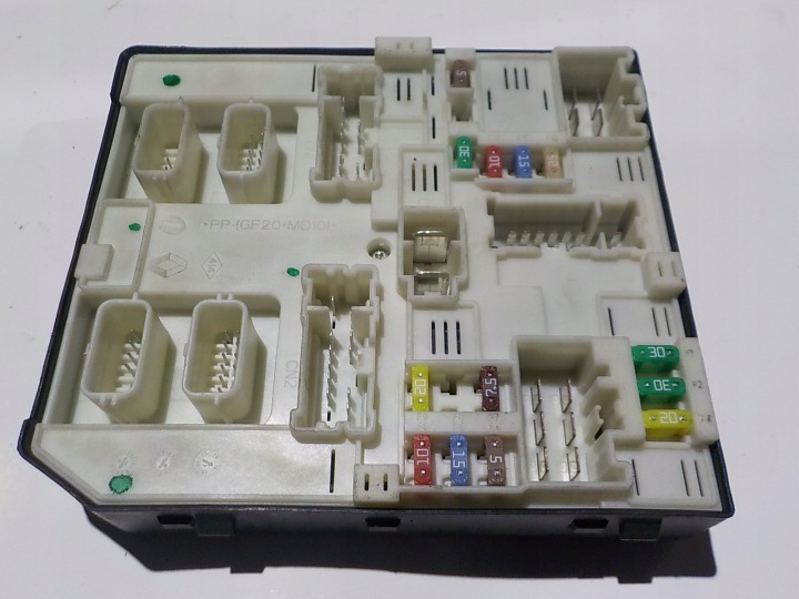 RENAULT MEGANE III BSM modul USM 284B62069R 284B62069R-B
