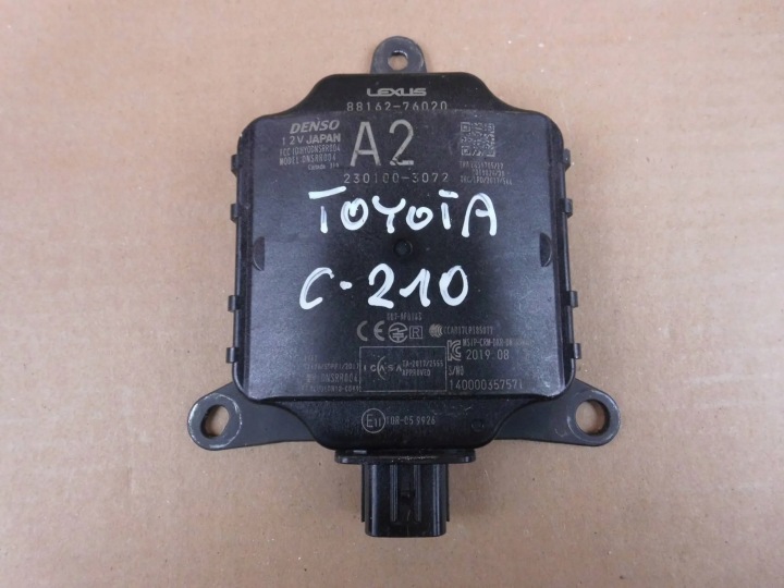 Lexus UX250H Sensor sensor martwego pola punktu 8816276020