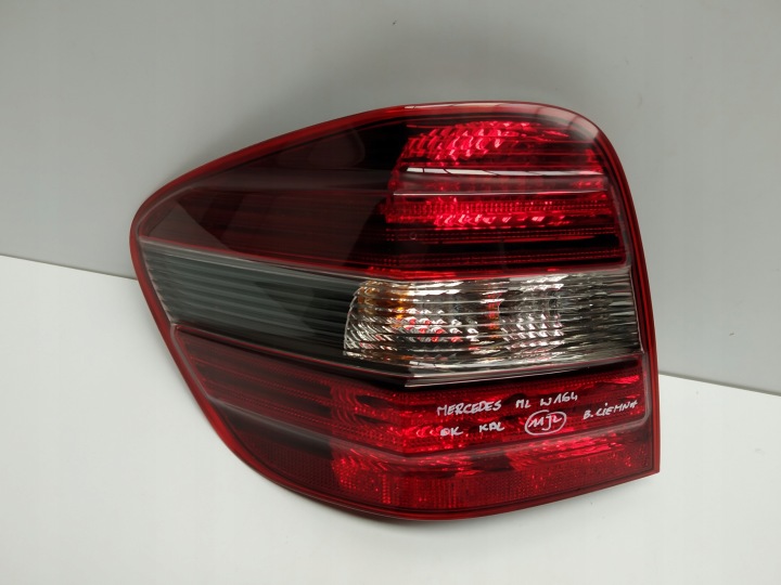 Mercedes ML W164 Sport Licht heck links ciemna vor Lift wklad oprawka Ory