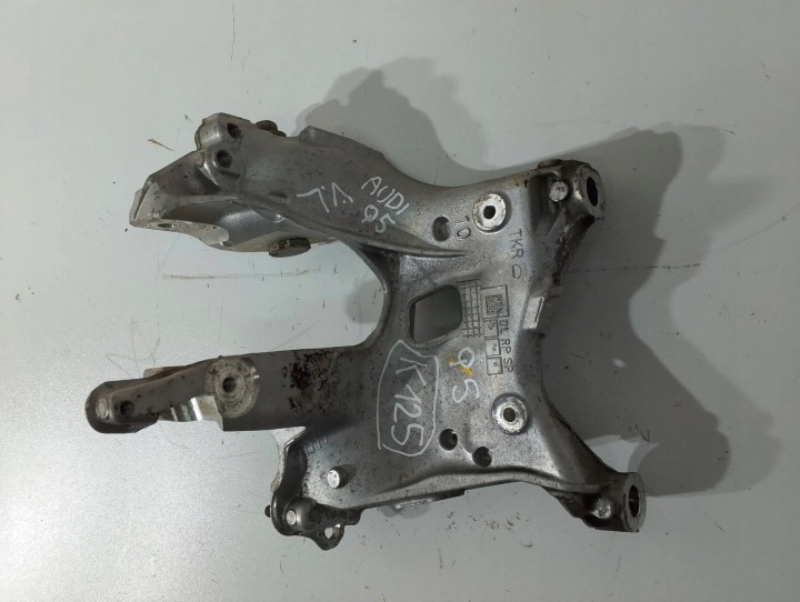 Audi Q5 80A engine mount holder 80A399295 (K125)