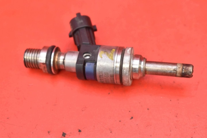 nozzle injector 94811012830 PORSCHE PANAMERA 970 4.8 V8 400 KM 09-13