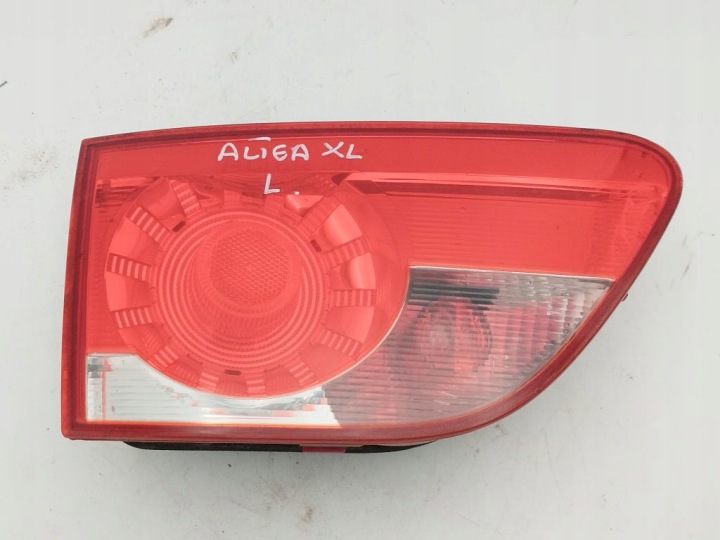Seat Altea XL feu gauche arrière arrière du capot 5P8945093D