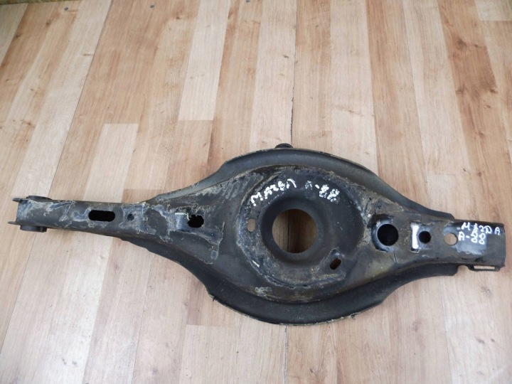 Mazda CX-5 CX5 II KF braccetto inferiore Destra posteriore posteriore KD3528300