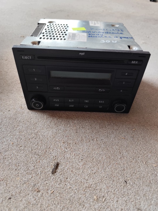 Radio radio VW T5 POLO FOX 6Q0035152E