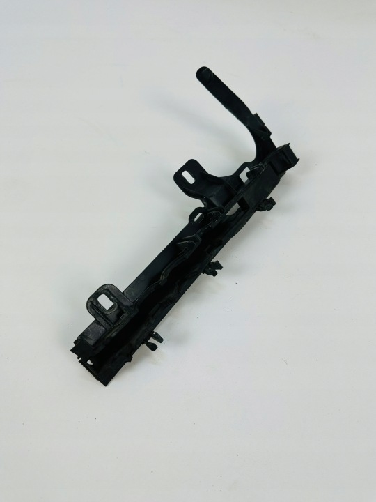 MERCEDES W213 Poignée Support plaque Sous vitre A2138310500