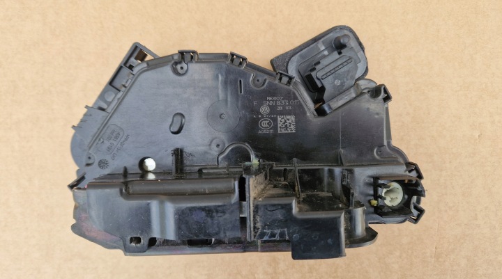 lock door 5NN837015 VW SKODA AUDI original as new