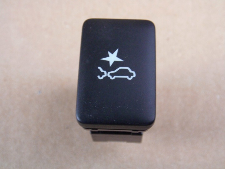 Mitsubishi Eclipse Cross Pulsante radaru distronic 8610A183