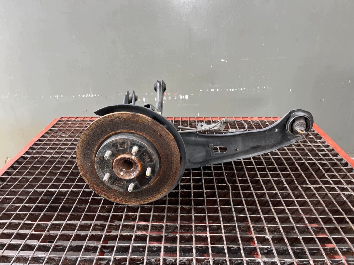 mozzo fusello destra posteriore Z braccio KIA CEED III 2018 1.4 T-GDI KOMBI
