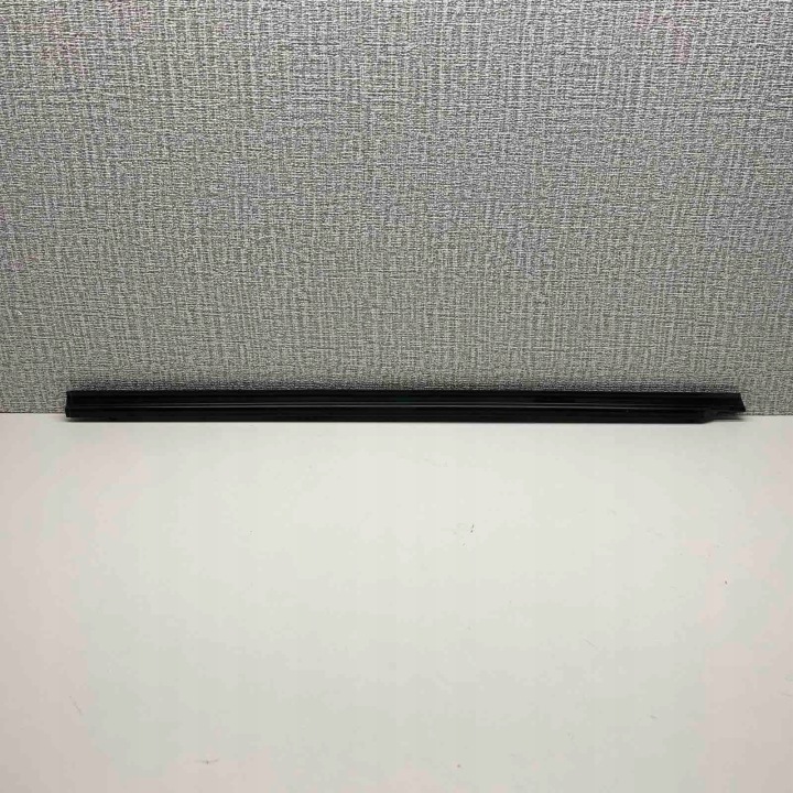 Mercedes E W213 moulding for door rear part right A2136900662