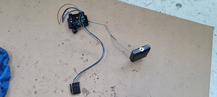 Q5 8R sensor of the level of the fuel 2.0 TDI A2C53064397 A4 B8 A5