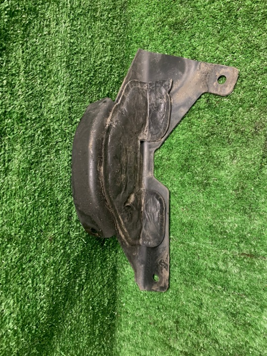 zaštita ispod motor prednji dio strana desna Chrysler 300C 04806266AC