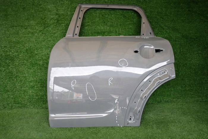 MINI F60 COUNTRYMAN dveře levé zadní záď