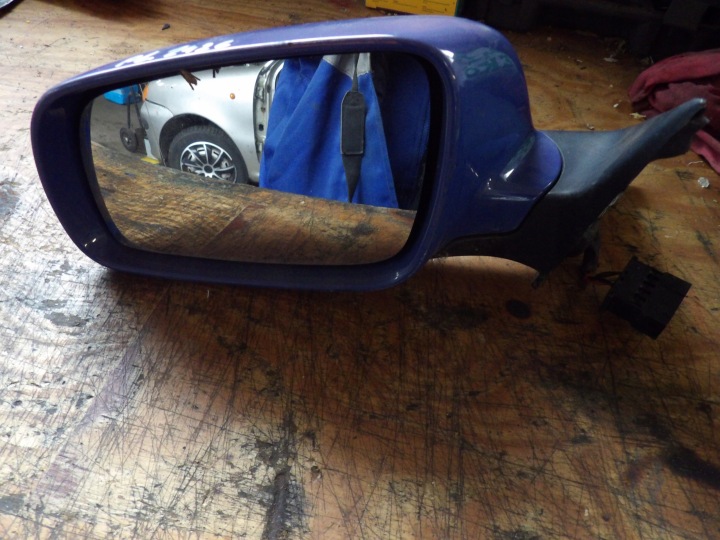 Audi A3 e 8L SPECCHIETTO RETROVISORE sinistro LY5M