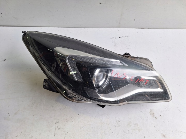 OPEL INSIGNIA A LIFT 13-17 Licht rechts + LED UK