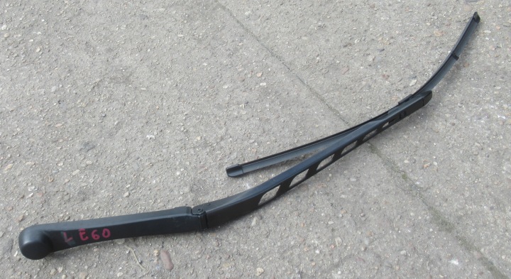 BMW E60 3.0 LCI 08R wischerarm links