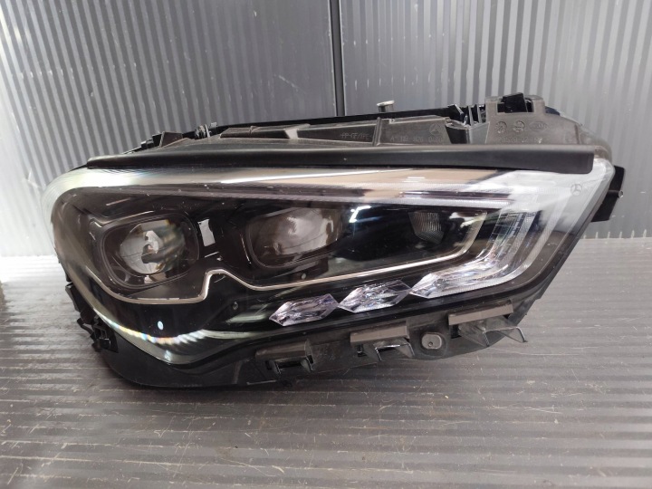 MERCEDES CLA W118 LIFT Licht vorne rechts MULTIBEAM komplett A1189061401