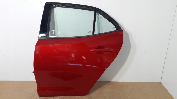 TOYOTA COROLLA E21 dveře zadní levé HATCHBACK (T62)
