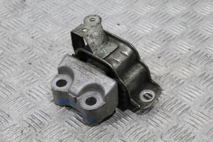 holder engine mount FIAT 500L 500 L