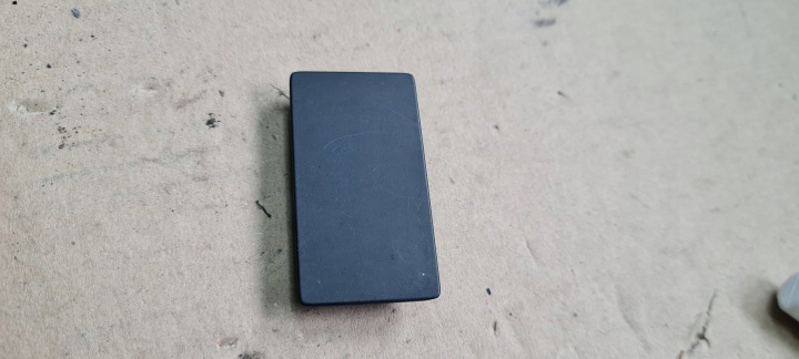 SQ8 4M Q8 Verschlußstopfen Blende Abdeckung Grill GRILA der Stoßstange vorne 4M8807967