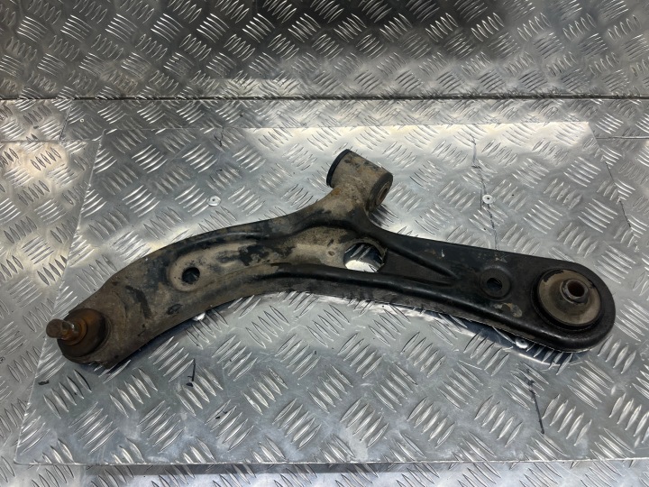 Querlenker links vorne SUZUKI SPLASH 2008 1.2 B