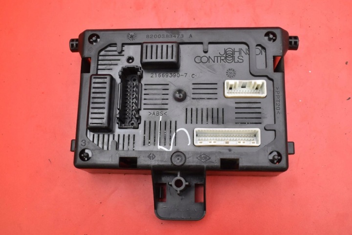 Bedienteil modul BCM 8200652285 RENAULT CLIO 3 III 1.5 DCI 86 KM 05-09