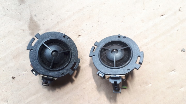 A5 8T hangszóró BANG OLUFSEN 8T0035399 A4 B8 S5 S4