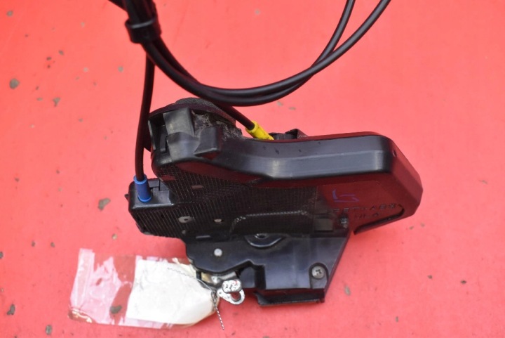 de la Serrure Portière Gauche Arrière Arrière TOYOTA COROLLA VERSO 2 II LIFT 07-09
