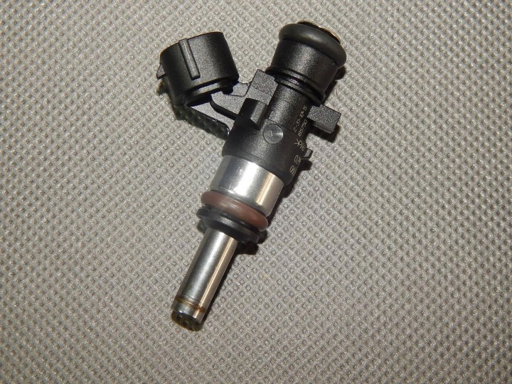 Audi A3 S3 8V Einspritzdüse Pumpe-Düse-Einheit 06L906031A
