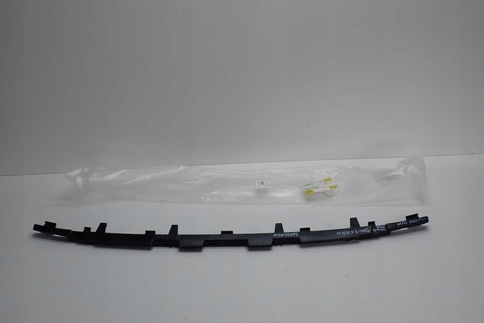 BMW G20 G21 3 absorber na dolní výztuha předek 51117422218