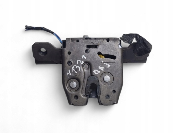 de la Serrure du capot Porte coffre hayon Opel Astra J 2011 13581023
