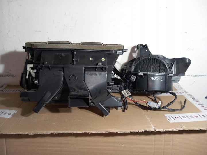 Bloc de chauffage complet KOMPLETA CHRYSLER 300C 04-10