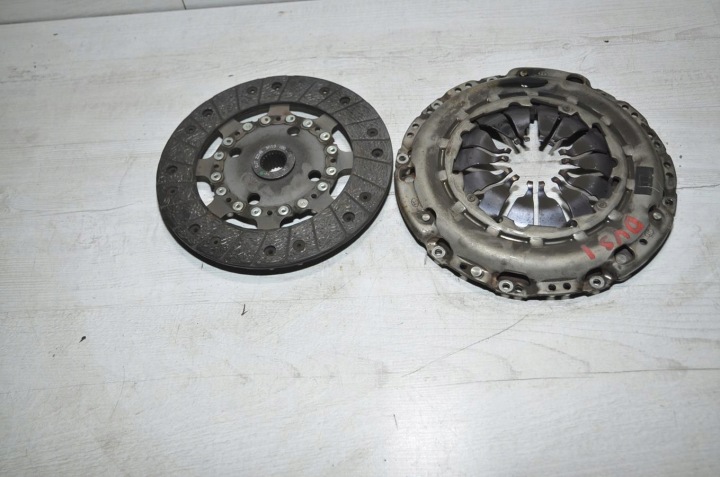 Bremsscheibe doscik Kupplung Druckplatte 1.5 Dacia Duster und LIFT 15r