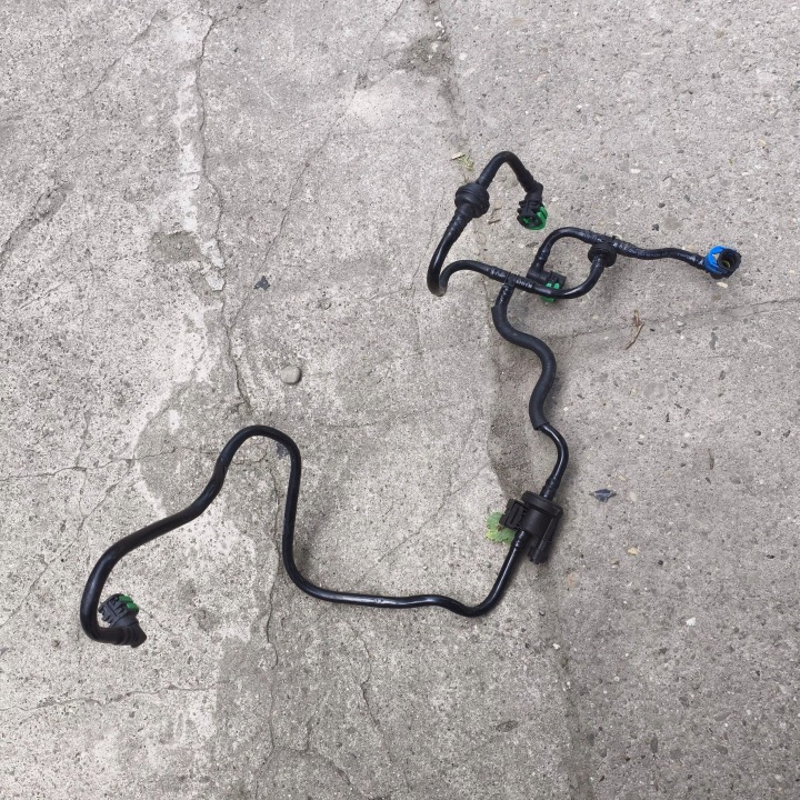 Schlauch przelewy des Kraftstoffsbehälters magistrala Einspritzdüse Ford Fiesta MK7 LIFT 1.0 2016