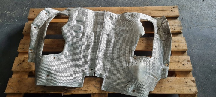 A4 B9 8W Blende Abdeckung TERMICZNA RURY WYDECHOWEJ 8W0803979C A5 8W