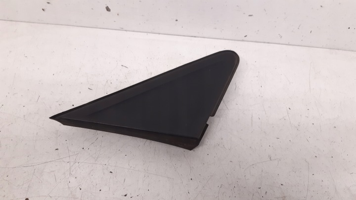 Trojkat des Kotflügels rechts vorne 4M51A16003AD Ford Focus MK2