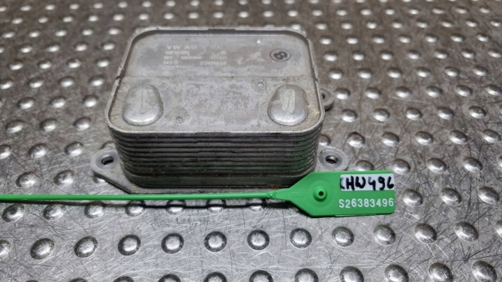 radiatore olio 04E117021L VW PASSAT B8 GOLF VII A3 8V CUPRA 1.5 TSI