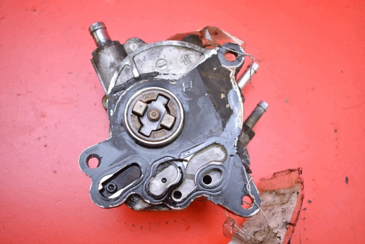 pompa VACUM WAKUM 03G145209 VW GOLF 5 V 2.0 TDI 140 KM 03-09