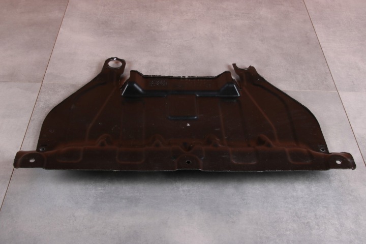 BMW F20 F21 F22 F30 F31 F32 F33 F34 F36 Kryt kryt MOTORA dolná 6850067