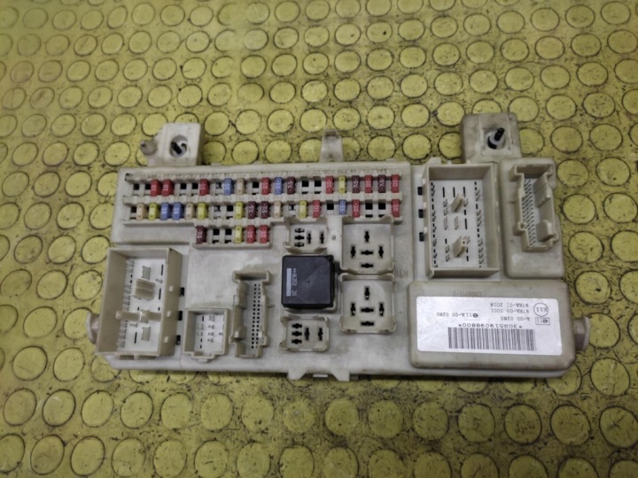 FORD FOCUS MK2 Module fusibles 4M5T14A073BJ