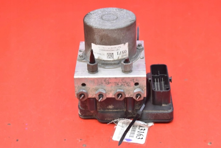 pump ABS 323666362 OPEL ASTRA 5 V K 1.4 T 125 KM 15-20