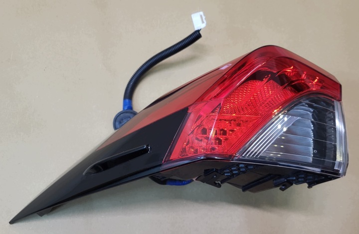světlo zadní levá záď svazek kablovacka TOYOTA RAV4 V XA50 originál EUROPA