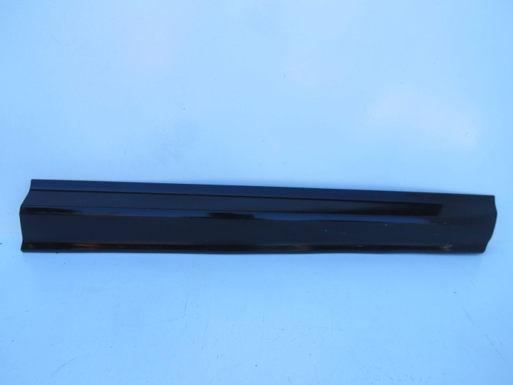 moulding door right front VOLVO XC60 II 32208739