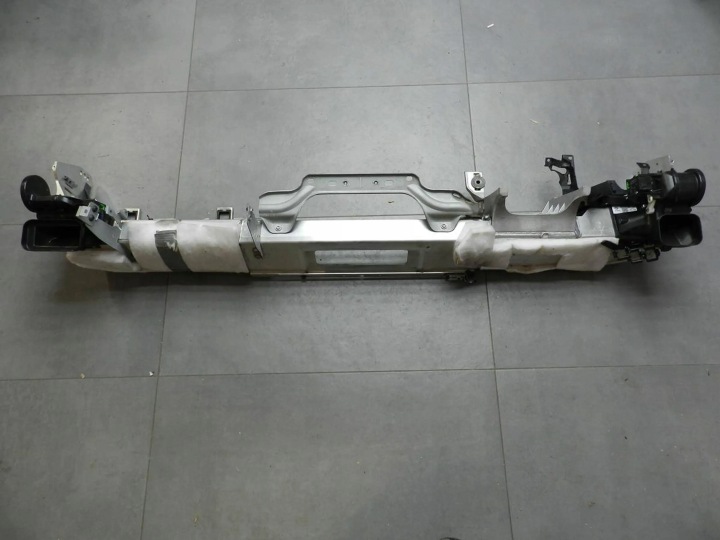 VW Phaeton greda držač armature 3D1857017E