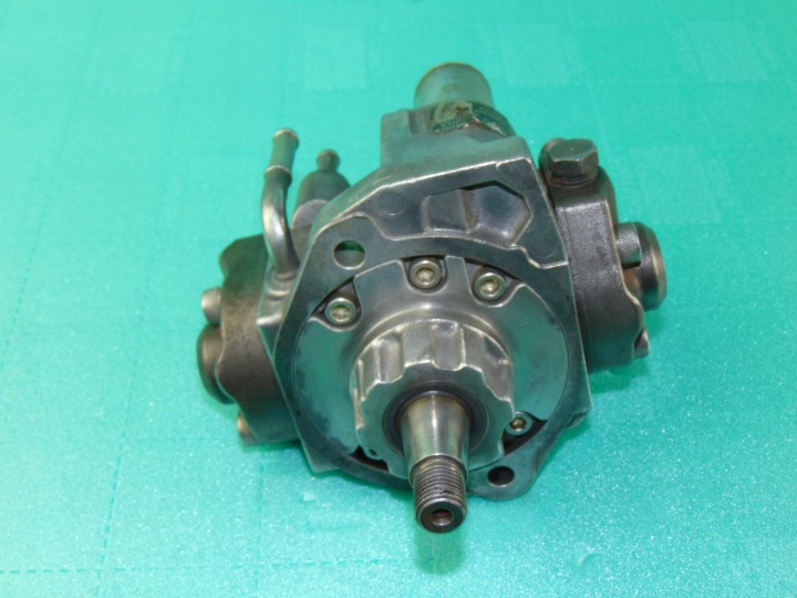 injection pump 2,0CITD Mazda 294000-0044