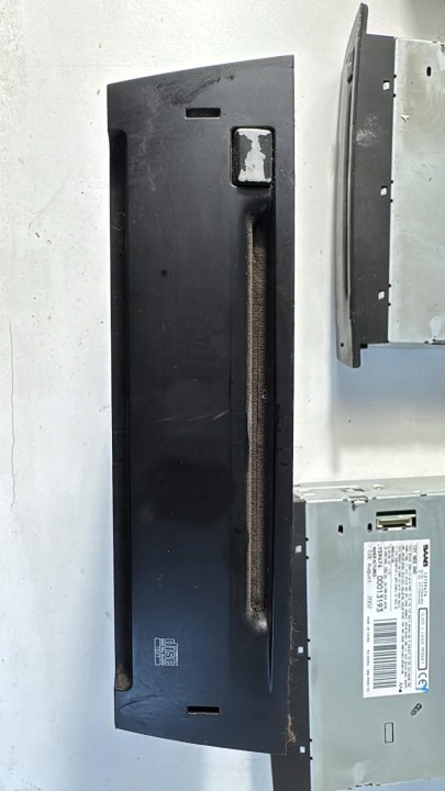 Odtwarzacz Plyt SAAB 9-3 II 93 oe 12802520 - ys2520 - pu-2425A